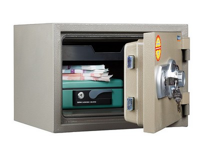 Огнестойкий сейф &laquo;VALBERG FRS-30 CL&raquo;