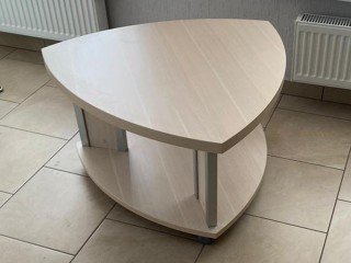 Офисный журнальный столик